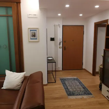 Comfort, Pulizia, Eleganza E Affidabilita A Apartamento *